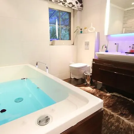 Liesy Vip Kelmis Apartamento